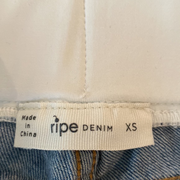 Maternity denim shorts by Ripe - Picture 3 of 12